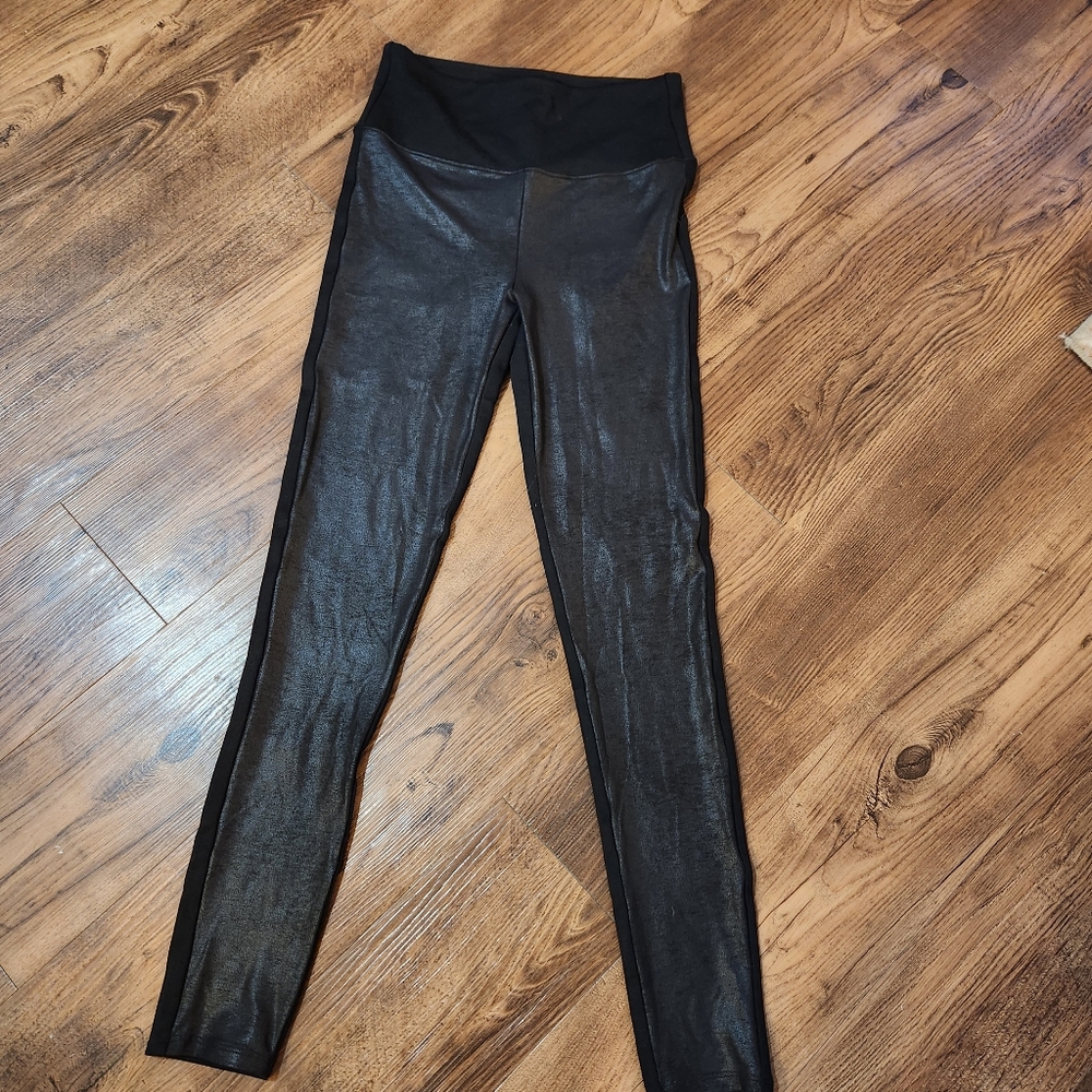 Athletic Wear Bundle Size Medium - image 7